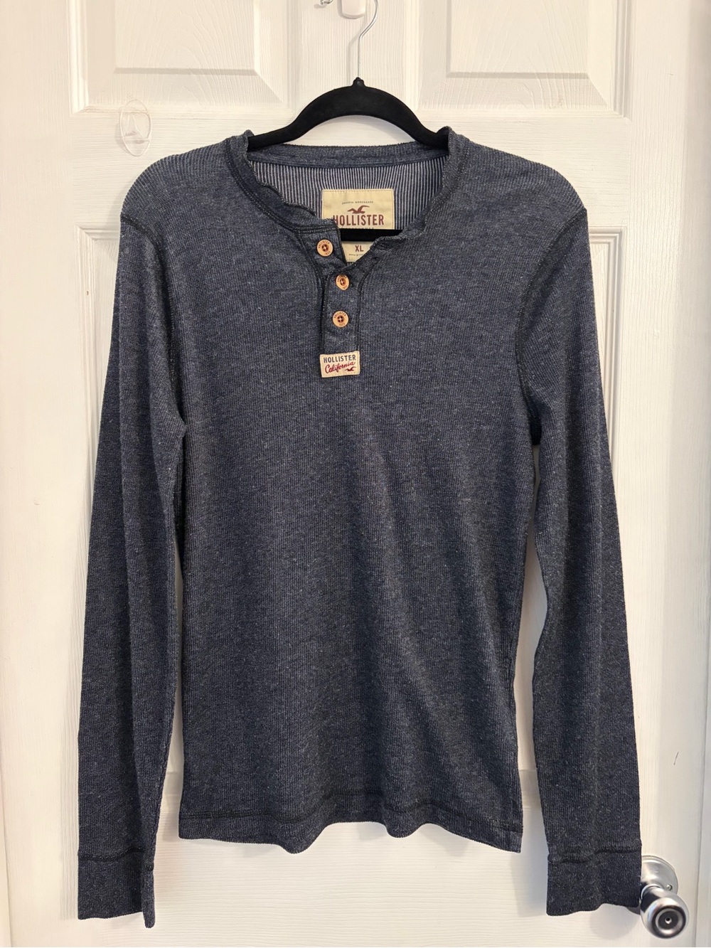 Hollister Henley Long-Sleeve Top - Heather Navy. Size XL $8